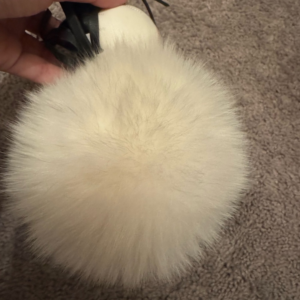 Fendi fur karlito keychain NEW wo tags - Picture 3 of 3